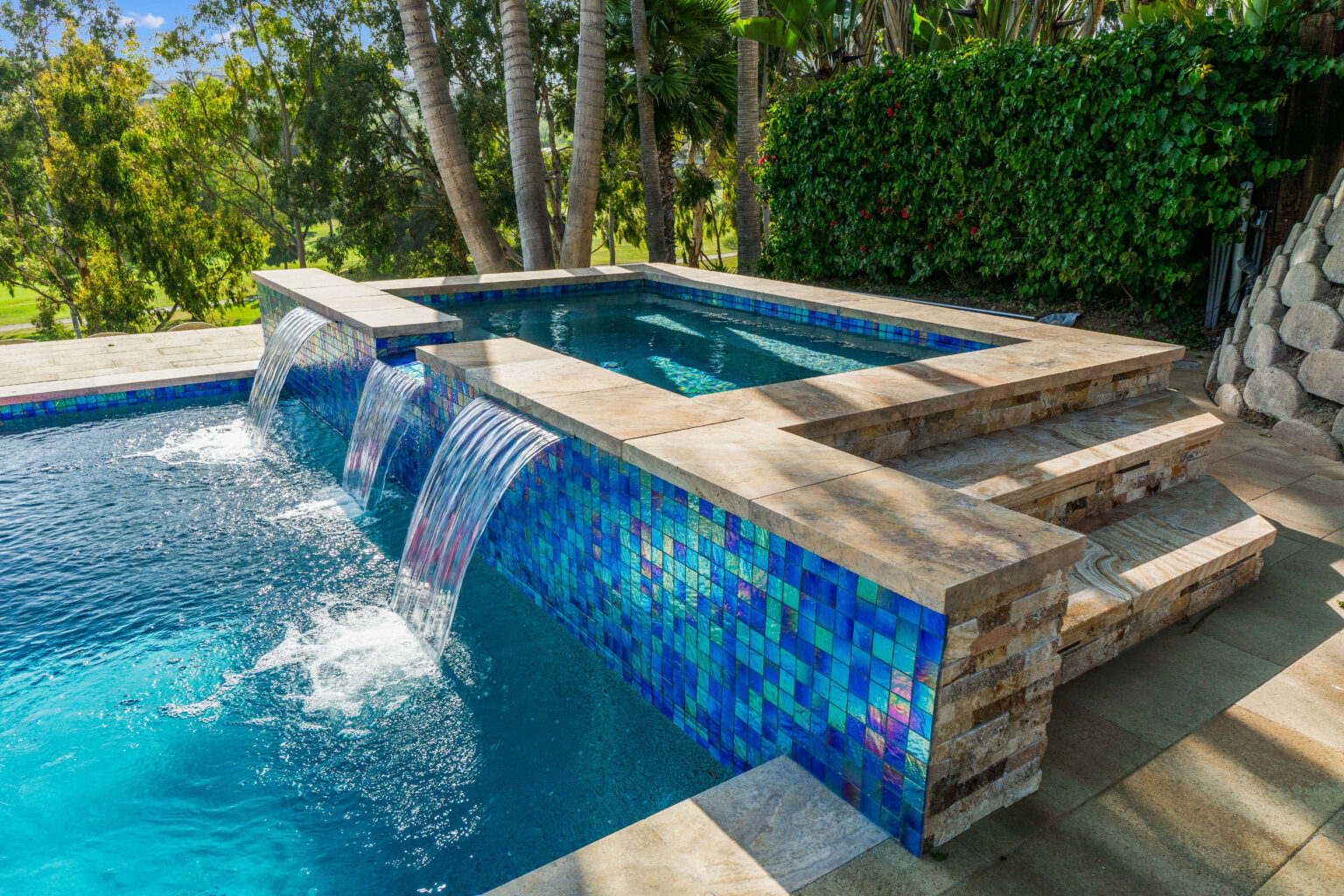 Swimming Pool Builder | Pool Contractor | California Custom Pools